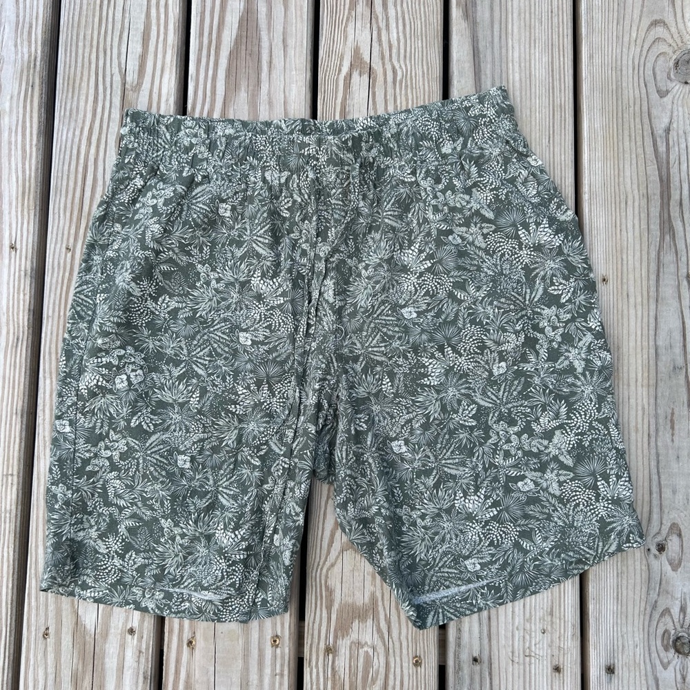 CHRISTOPHER BANKS ELASTIC WAIST TIE FRONT SHORTS‎ LARGE GREEN/WHITE-LINEN BLEND